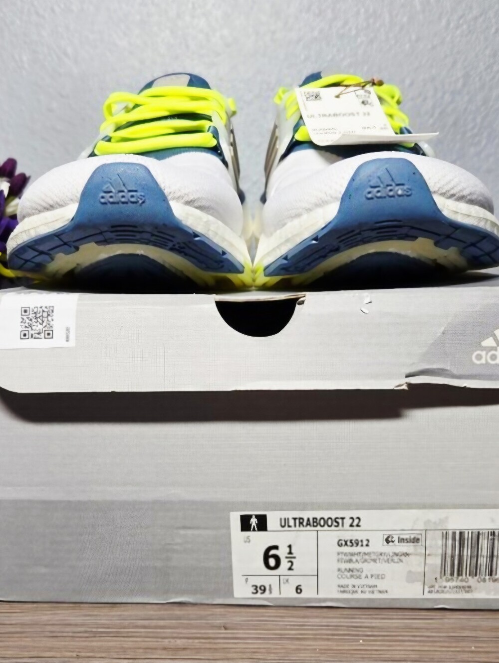 Adidas Ultraboost 22 Running Shoes – White,Grey,Blue,Yellow : Size W 6.5. NEW - Picture 3 of 12